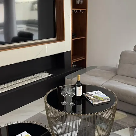 Paraty Villa Aroeira (Setubal)